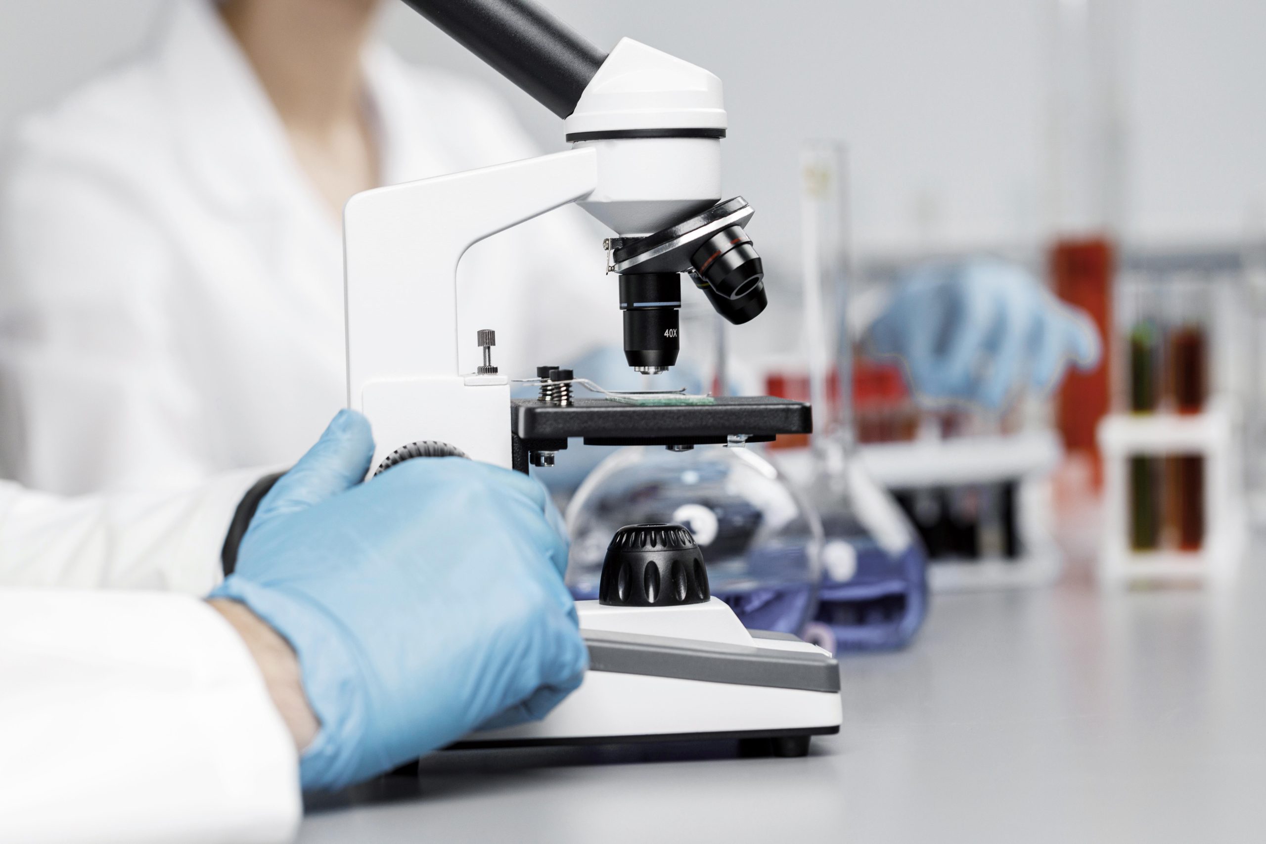 female-researcher-with-gloves-mi